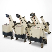 Machine de formage de carton ondulé à simple face, pour rouleaux ou feuilles de carton ondulé à 2 plis