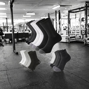 Chaussettes de sport décontractées d'automne <span class=keywords><strong>100</strong></span>% <span class=keywords><strong>coton</strong></span> respirantes légères mi-mollet couleur unie chaussettes en <span class=keywords><strong>coton</strong></span> logo personnalisable - Product Image 3