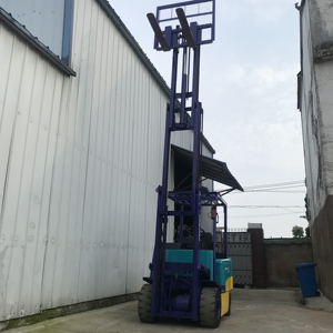 Montacargas Usado de Combustión Interna de Alta Calidad y Precio Económico Komatsu FD30 para Motor de 2.5 Toneladas - Product Image 3