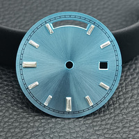 Esfera de Reloj Personalizada OEM de 28.5mm con Acabado Teal, Números Romanos y Ventana de Fecha, Compatible con NH35 o NH36