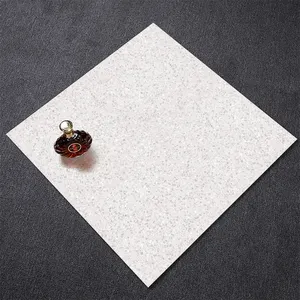 Chine Usine Prix Pas Cher Béton Terrazzo Série Carreaux de Céramique 600x600 Beige Clair Finition Mat Terrazzo Look Carreaux de Porcelaine