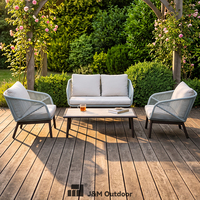 Ensemble de canapé 4 places J&M T820 en aluminium et corde PE avec table basse, design moderne, résistant aux intempéries, mobilier de jardin extérieur