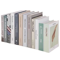 Services d'impression de livres personnalisés en usine en gros Livres à couverture rigide avec impression de livres romans à bord pulvérisé peint