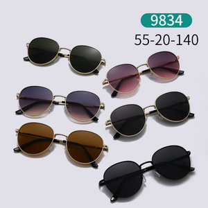 Women's <b>Sunglasses</b> <b>Round</b> <b>Frame</b> Gold UV400 Protection Fashion Outfits - Product Image 3