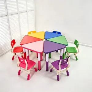 Mesa de Actividades Infantil Triangular Encajable y Ajustable en Altura, Resistente al Fuego, para Guardería - Product Image 4
