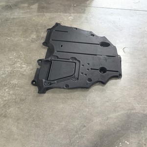 แผ่นกันกระแทกใต้ท้องรถยนต์ รุ่น 5142048050 สำหรับ Lexus Rx350 ปี 2022 2023 2024 ผลิตจากวัสดุ ABS - Product Image 4