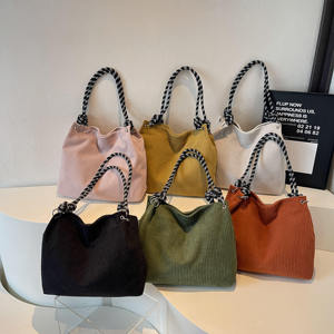 Bolso de hombro para mujer, de gran capacidad, estilo británico moderno, de terciopelo ligero, muy vendido. - Product Image 2