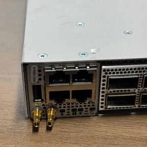 Used 8101-32FH-O 32 Port 400G QSFP-DD <b>Network</b> <b>Switch</b> - Product Image 3
