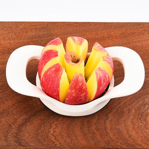 ที่ตัดแอปเปิ้ลพร้อมฝาครอบป้องกัน ที่คว้านผลไม้สแตนเลส 18.2 ซม. สีขาว ทำความสะอาดง่าย ล้างมือเท่านั้น - Product Image 5