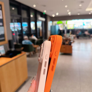 เคสโทรศัพท์แบบแม่เหล็กใสกึ่งด้าน รุ่น Skin Feel สำหรับ iPhone 17 16 15 Pro Max ฝาหลังแบบด้าน - Product Image 5