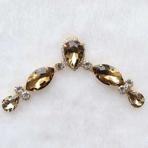 Hotsell verre strass soudage fait à la main boucles de chaussures en métal pour <span class=keywords><strong>havaianas</strong></span> tongs accessoires de décoration en métal - Product Image 4