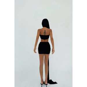 Traje Formal Negro con Falda y Decoración de Botones - Product Image 3