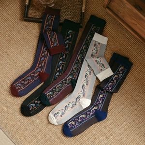 Chaussettes hautes pour femmes, broderie ethnique et relief, style rétro coréen et <span class=keywords><strong>japonais</strong></span>, disponibles en plusieurs chaussettes élégantes - Product Image 1