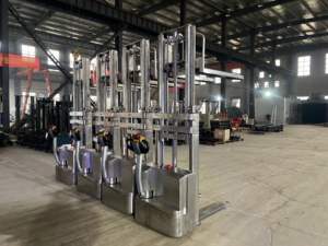 Apilador eléctrico de acero inoxidable 304 1,2 T 1,5 T con uso de patas a horcajadas para elevador de palés de paleta lateral Doble - Product Image 6