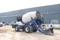 Mini camion malaxeur à béton autochargeur de 3,5 m³ avec système hydraulique complet pour la production de composants préfabriqués en petite usine