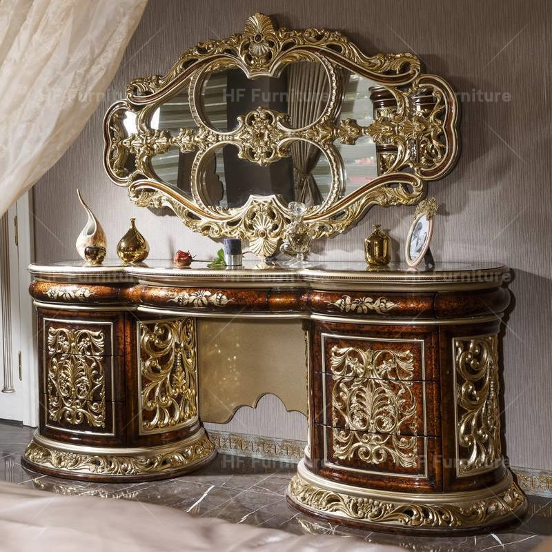 makeup vanity french