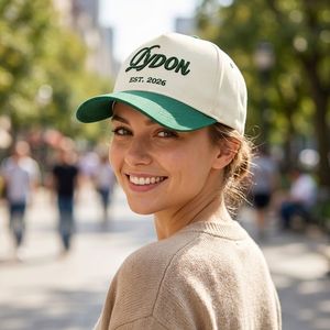 Casquettes de baseball classiques à 5 panneaux en coton, logo personnalisé, couleur tendance, broderie en relief bicolore, chapeaux de sport - Product Image 1