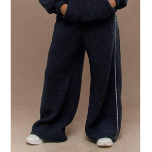 ชุดเซ็ตแฟชั่นลำลองสำหรับผู้หญิง เสื้อฮู้ดแขนยาว + กางเกงคาร์โกเอวสูง ชุดสองชิ้นสำหรับฤดูใบไม้ร่วงและฤดูหนาว ผ้าเชอร์ปา - Product Image 2