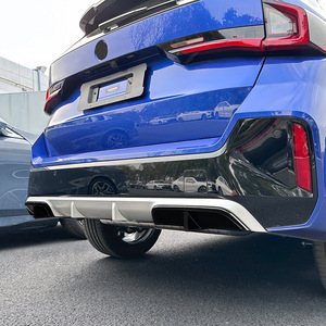 Bmw X1 Ix1 U11 2023+ M Sport Spoiler de pare-chocs arrière Lame noire piano Texture fibre de carbone Adhésif - Product Image 1