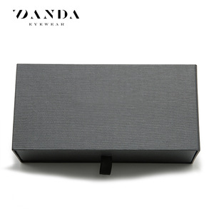 Estuche de cuero extraíble para gafas Danda Eyewear, rectangular, negro sólido, para almacenamiento y protección de gafas - Product Image 2