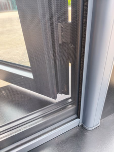 <span class=keywords><strong>Porte</strong></span> <span class=keywords><strong>de</strong></span> balcon manuelle moderne à ouverture vers l'extérieur avec moustiquaire invisible, surface finie, gain <span class=keywords><strong>de</strong></span> place et isolation thermique - Product Image 6