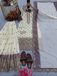 Conjunto de Fiesta Tradicional de Diseñador: Top de Georgette Estrellado de Doble Tono con Acolchado Pesado y Pantalón Palazzo con Dupatta, de Secado Rápido, Precio al por Mayor - Product Image 6