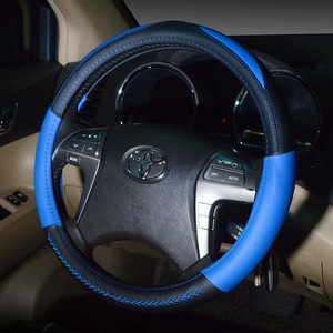Couverture de <span class=keywords><strong>volant</strong></span> de voiture en cuir véritable personnalisée d'approvisionnement d'usine pour <span class=keywords><strong>Toyota</strong></span> <span class=keywords><strong>Rav4</strong></span> Highlander Camry Corolla Prado bon prix - Product Image 3