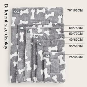 TongMao Fabrik Maßgefertigte Haustier-Flanelldecke Vier Jahreszeiten Warme Coral-Fleece Pfoten-Druck Katzen- und Hundedecke Haustierprodukte Großhandel - Product Image 2