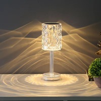 Lampe de table moderne pour hôtel et restaurant, rechargeable sans fil, lampe de table en cristal, lumière rose avec port de charge USB