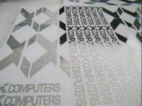 Etiqueta Adhesiva de Aluminio y Níquel Personalizada, Insignia para Computadora con Relieve, Impresión en Serigrafía y Placa con Nombre Estampada