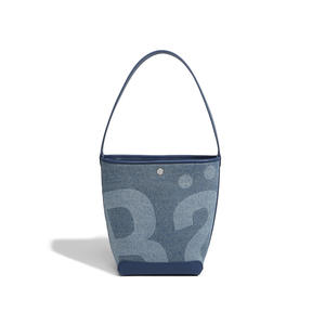 2025 nuevo bolso de hombro con textura de mezclilla azul diseño impreso bolso de mujer informal de moda - Product Image 6
