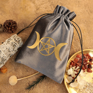 Sac tube gris recyclable avec cordon de serrage, nouveau sac cadeau en flanelle pour rangement mensuel de bijoux, idéal pour petits objets - Product Image 3