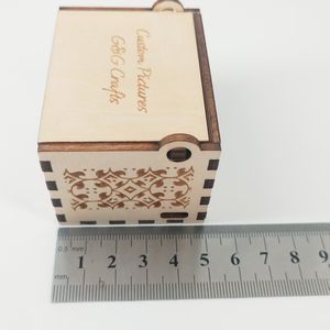 Boîte à musique en bois personnalisée - Personnalisable avec des <span class=keywords><strong>chansons</strong></span>, des messages vocaux, du texte et des photos - Cadeau idéal - Product Image 5