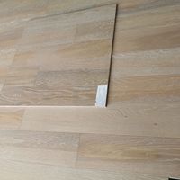 Plancher de bois dur de chêne Plancher solide européen de parquet de chêne solide Plancher de bois dur de chevrons pour l'usage d'intérieur