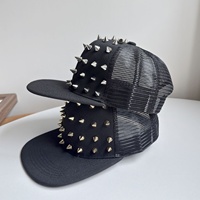 Gorra de béisbol estilo punk transfronterizo con remaches, de marca de moda para hombre, hip-hop casual, de ala plana, para danza callejera, con visera parasol de PVC