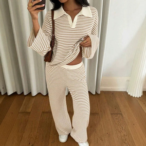 Set Loungewear da Donna a Righe in Maglia, Top con Colletto a Polo e Pantaloni a Gamba Larga, Completo Casual in Due Pezzi - Product Image 3