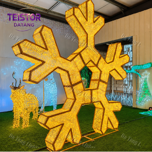 Décoration de Noël en flocons de neige 3D à LED, grande taille, imperméable, pour les rues, les parcs et les expositions de fêtes - Product Image 2