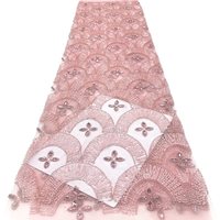 Tissu de dentelle non tissé pour l'industrie lourde, broderie de perles, broderie de paillettes, motif fleur éventail dorée, strass thermocollants, maille, pour robe de mariée