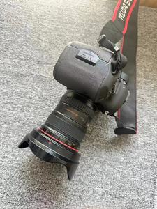 Kit USD448 = Canon EOS 5D Mark III + Obiettivo 17-40mm, in Ottime Condizioni, Originale, Fotocamera DSLR Digitale Usata di Seconda Mano - Product Image 2