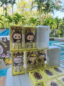 ตุ๊กตา100% ป๊อปมาร์ท labubu ประเทศไทยโชคดีสำหรับคุณตุ๊กตาไวนิลจากประเทศไทยมีจำนวนจำกัด Labubu