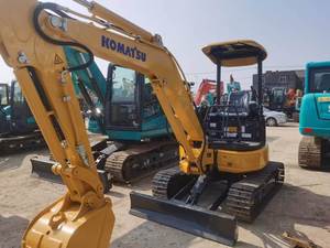 รถขุดขนาดเล็กมือสอง Komatsu PC35 ผลิตในญี่ปุ่น พร้อมอุปกรณ์เสริมแบบ Thumb สำหรับงานฟาร์มและจัดสวน ลดราคาพิเศษ - Product Image 4