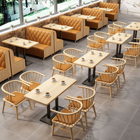 Ensemble de mobilier de restaurant commercial : banquette, table et chaises, canapé banquette en cuir style nordique et chaise Y pour café et salle à manger