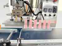 Machine de remplissage automatique de bâtonnets de déodorant, de crème solaire, de bougies, de pommade capillaire, pompe à engrenages, machine de remplissage à chaud
