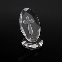 Vente chaude Souvenir Laser Gravé Prière Croix Cadeaux 3d Cristal Cubes Religieux pour Faveur De Mariage