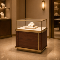 Vitrine de luxe pour bijoux en verre et bois avec éclairage LED, mobilier d'intérieur haut de gamme pour boutique de détail