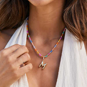 Collar de Plata de Ley 925 con Iniciales de Burbuja Coloridas Gemnel, Collar de Piedras Naturales Hecho a Mano, Gargantilla Boho de Playa con Cuentas para Mujer - Product Image 2