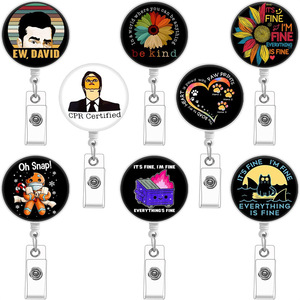 Clips para credenciales bonitos y divertidos con tiradores, diseños de flores, etiquetas retráctiles con diseños de dibujos animados de médicos/profesores/personal, regalos decorativos. - Product Image 1