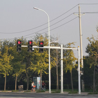 Feux de signalisation routière mobiles LED 220V pour piétons, feux de signalisation rouges et verts, feux de signalisation d'avertissement, feux stop automatiques, robots de signalisation