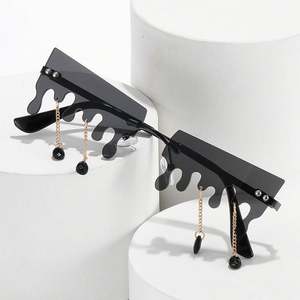 Nouvelles Lunettes de Soleil Rectangulaires Sans Monture pour Femme, avec Verres Transparents Effet Goutte d'Eau et Pendentif Larme, Modèle Océan - Product Image 3