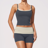Ensemble de yoga grande taille best-seller : débardeur double couche et short color block à taille repliable